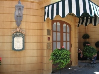 Filename=WDW_Epcot_France_Bistro.jpg
Filesize=566KB
Dimensions=900x675
Date added=Jul 22, 2009 WDW_Epcot_France_Bistro.jpg
